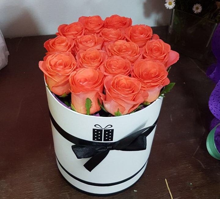 Коробка из 15 оранжевых роз