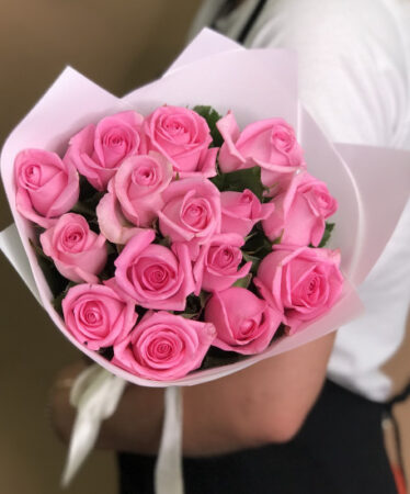 Букет из 15 нежно розовых роз