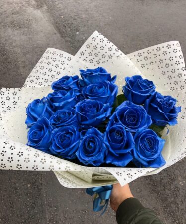 Букет из 15 синих роз «Сердце океана»